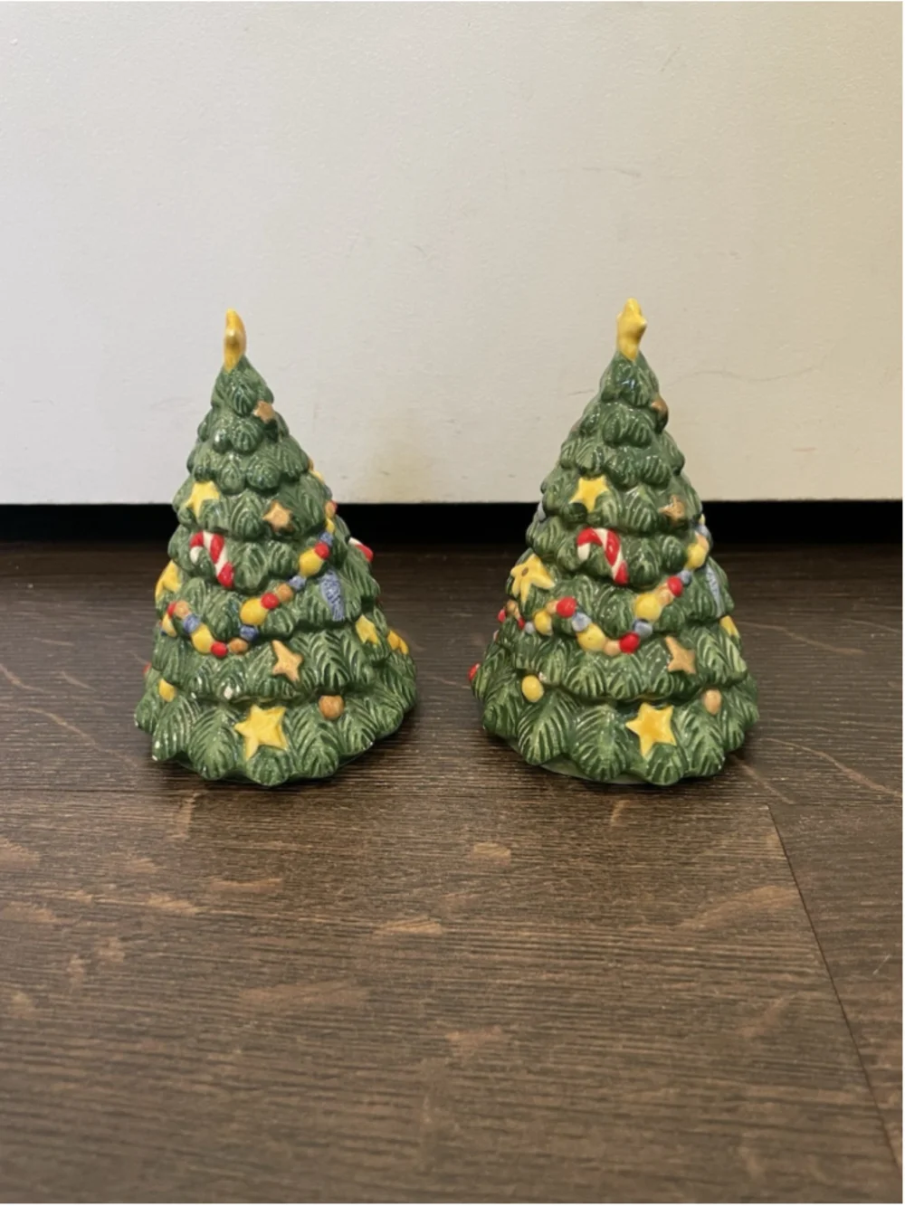 Nikko Christmas Tree Salt And Pepper Shakers Ceramic 4” Tall Festive Vintage